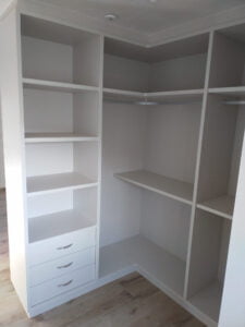 Vestidores de madera a medida | Carpinteria Carballo en Vimianzo