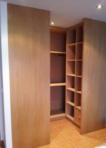 Vestidores de madera a medida | Carpinteria Carballo en Vimianzo